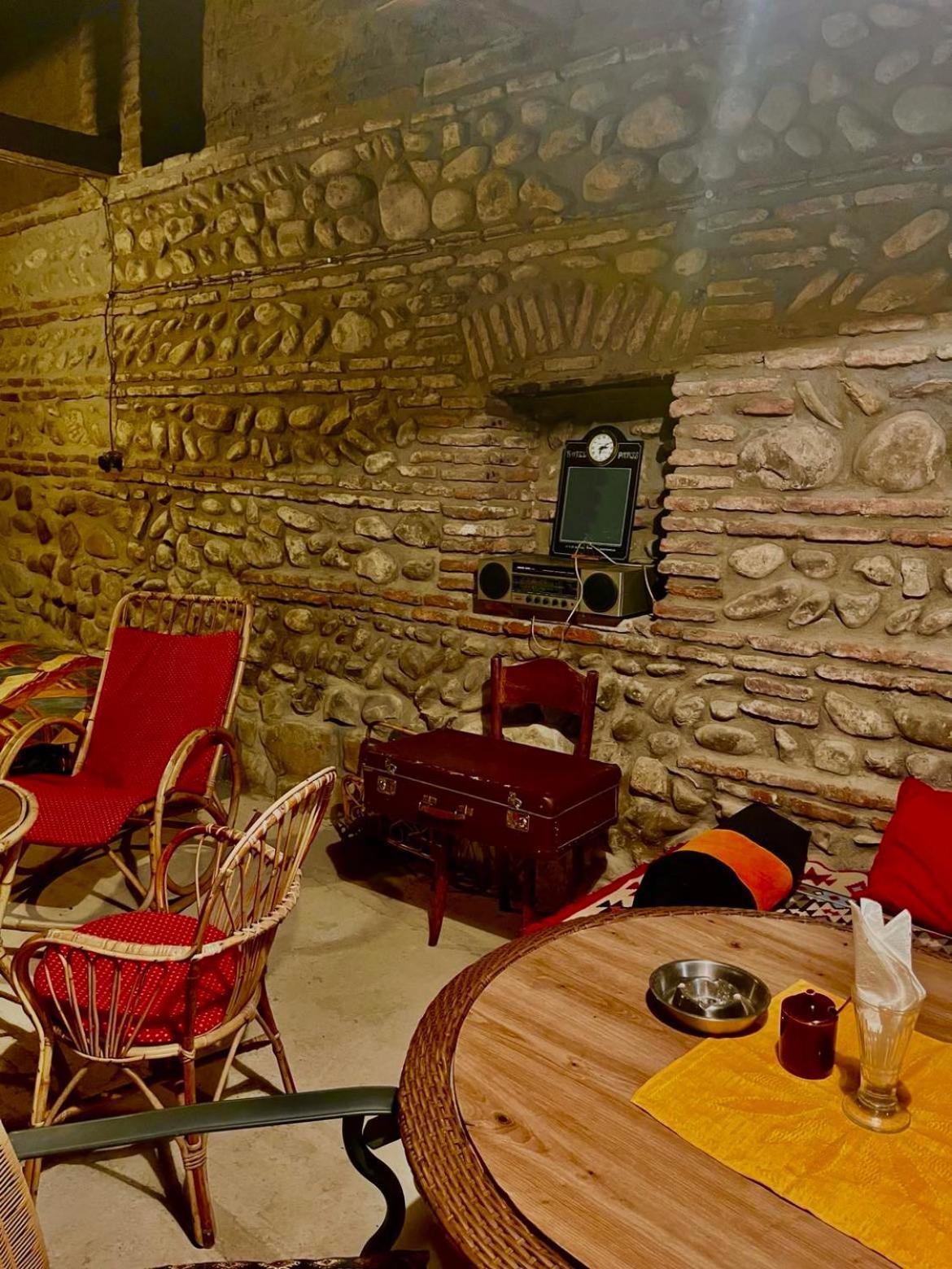 Dzveli Galavani -Old Wall Telavi Buitenkant foto